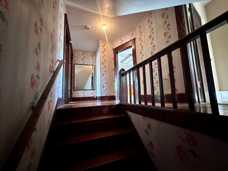 More Photos Of 520 3rd ave, Albany Office For Lease