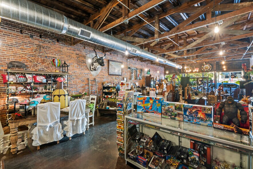 More Photos Of 119 S 3rd St, Smithfield Storefront For Sale