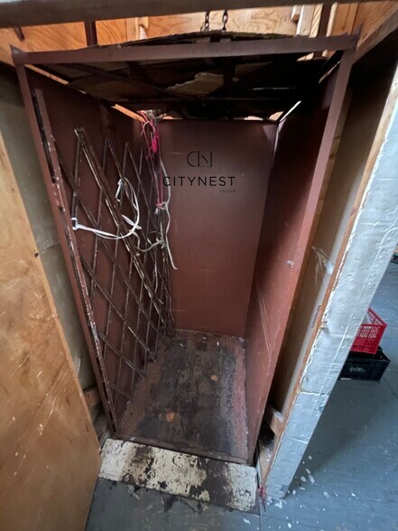 More Photos Of 5410 3rd Ave, Brooklyn Auto Repair For Lease