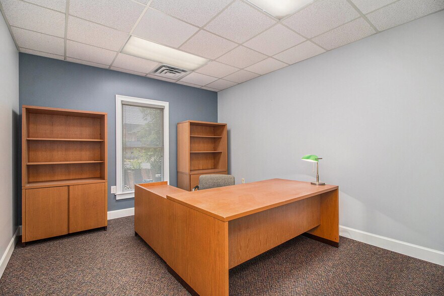 More Photos Of 1580 Warsaw Rd, Roswell Office For Sale