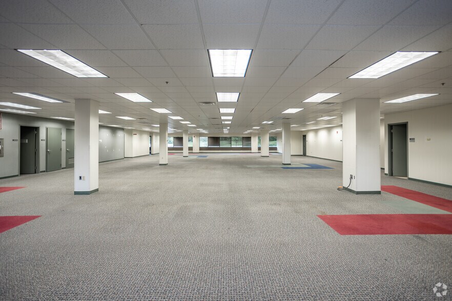 More Photos Of 701 Alpha Dr, Pittsburgh Office For Sale
