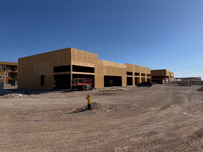 More Photos Of Rainbow & Blue Diamond, Las Vegas Unknown For Lease