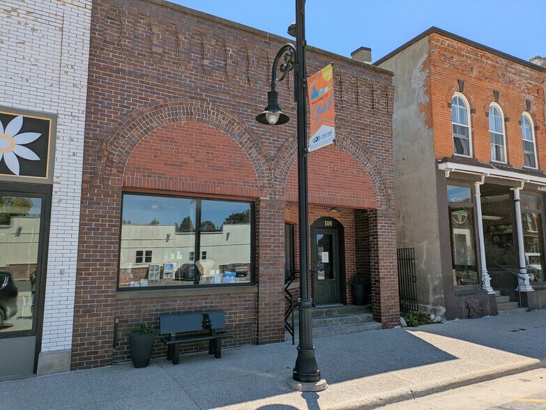 More Photos Of 106 NE 2nd St, Stuart Storefront For Sale