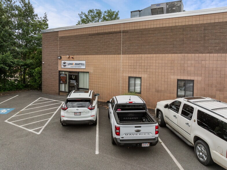 More Photos Of 51-111 Morgan Dr, Norwood Light Manufacturing For Lease