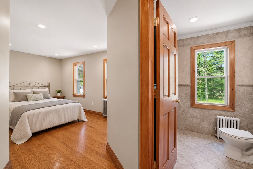 More Photos Of 1015 PA-390, Greentown Hospitality For Sale