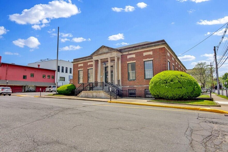 More Photos Of 2 Waln St, Wellsboro Office For Sale