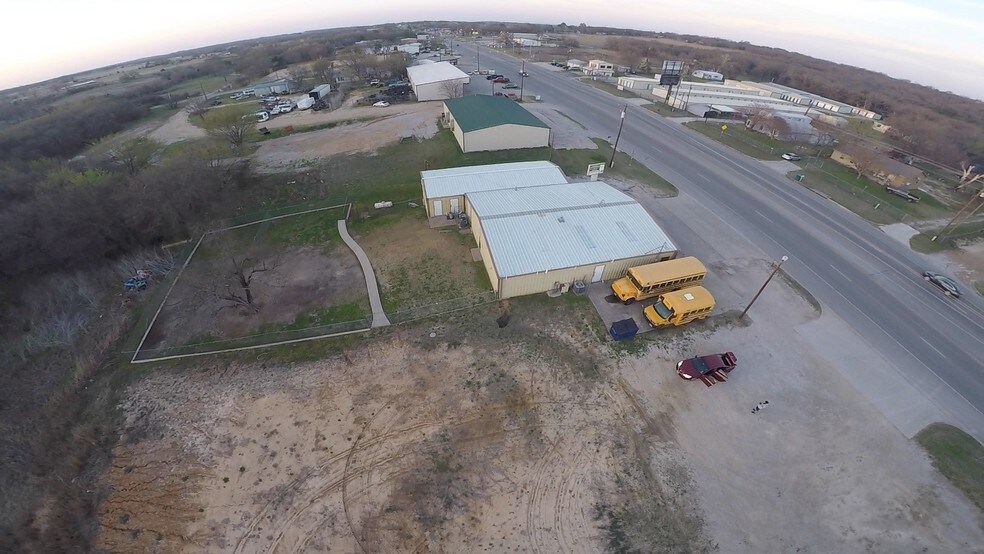 More Photos Of 11361 FM 730 N, Azle Flex For Sale