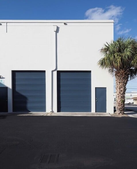 More Photos Of 4700 N Dixie Hwy, Oakland Park Unknown For Lease