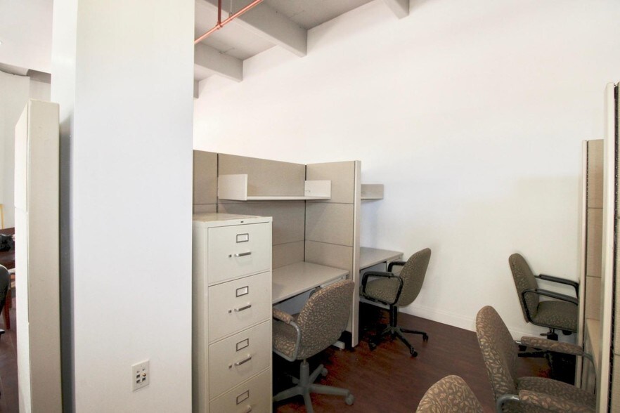 More Photos Of 120-140 S Indian River Dr, Fort Pierce Coworking Space