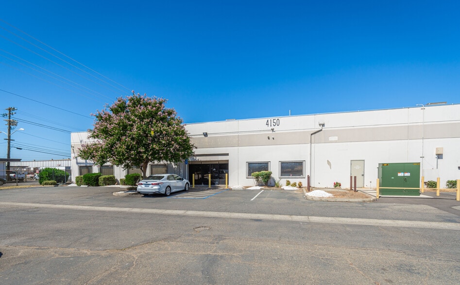 More Photos Of 4150 Florin Perkins Rd, Sacramento Warehouse For Sale