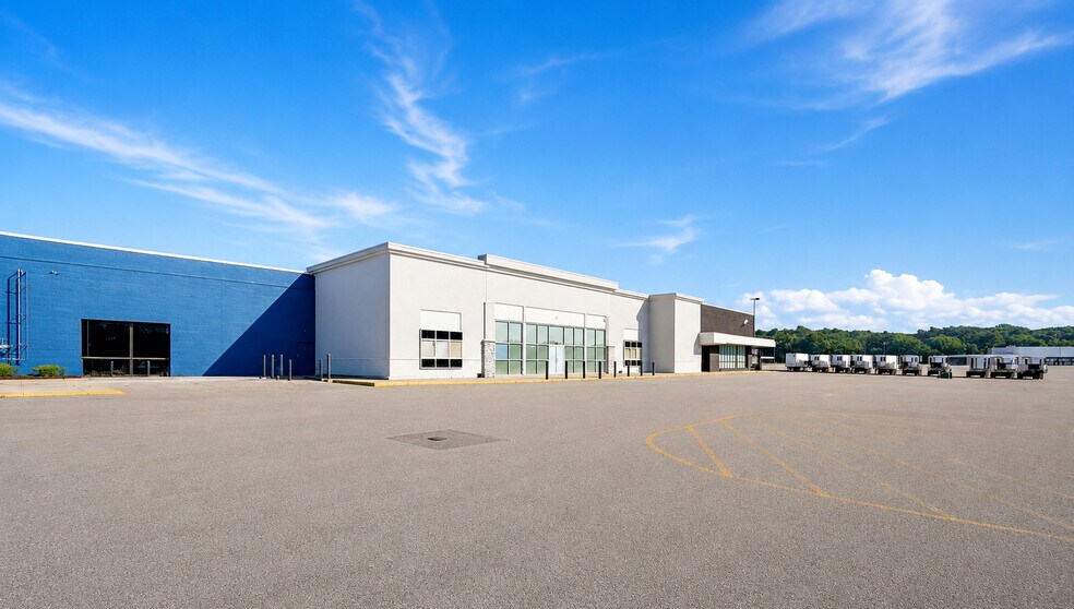 More Photos Of 1475 Upper Valley Pike, Springfield Unknown For Lease