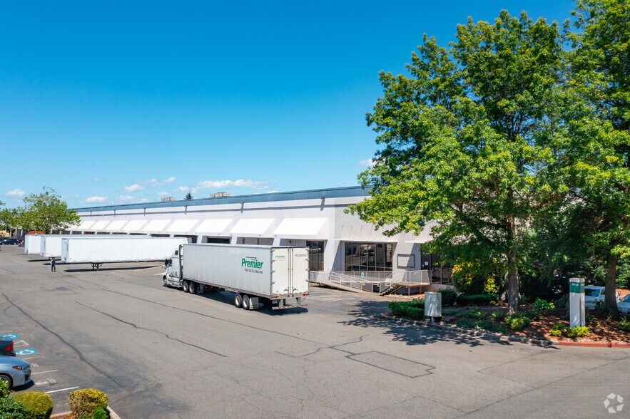 More Photos Of 20024 85th Ave S, Kent Warehouse For Lease