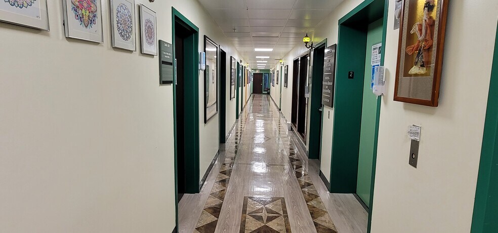 More Photos Of 4211 N Cicero Ave, Chicago Medical For Lease