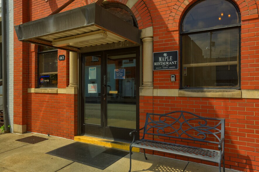 More Photos Of 463 Maplewood Ave, Ambridge Restaurant For Sale