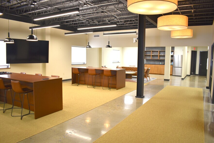 More Photos Of 24 12th St, Columbus Loft Creative Space For Lease