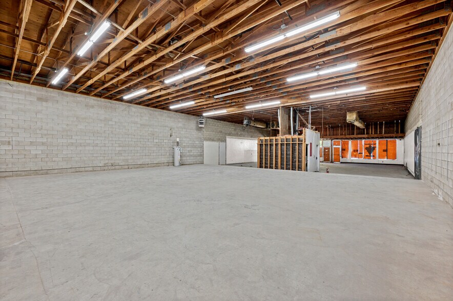 More Photos Of 3964 30th St, San Diego General Retail For Sale