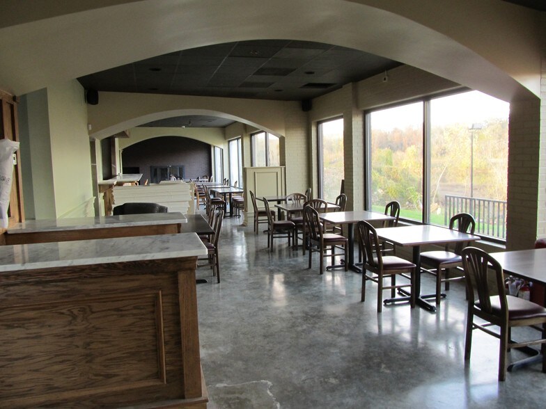 More Photos Of 1101 Sophia St, Fredericksburg Restaurant For Lease