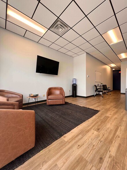 More Photos Of 14247 O'Connell Ct, Savage General Retail For Lease