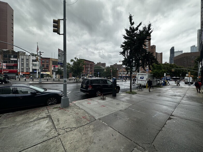 More Photos Of 6 Chatham Sq, New York Land For Sale