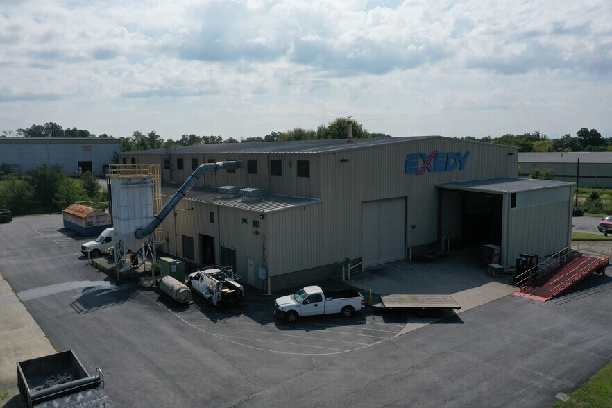More Photos Of 9533 Commission Dr, Mascot Manufacturing For Lease
