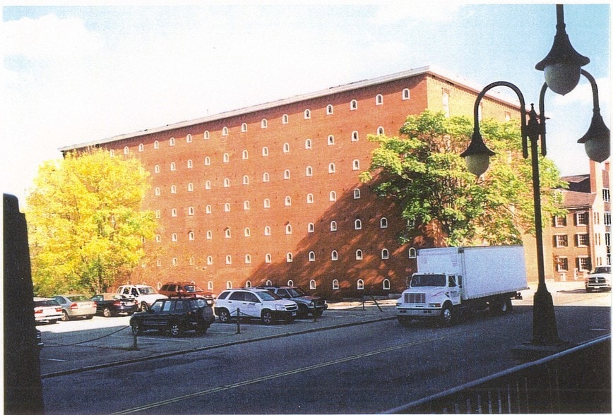 More Photos Of 30 French St, Lowell Warehouse For Lease