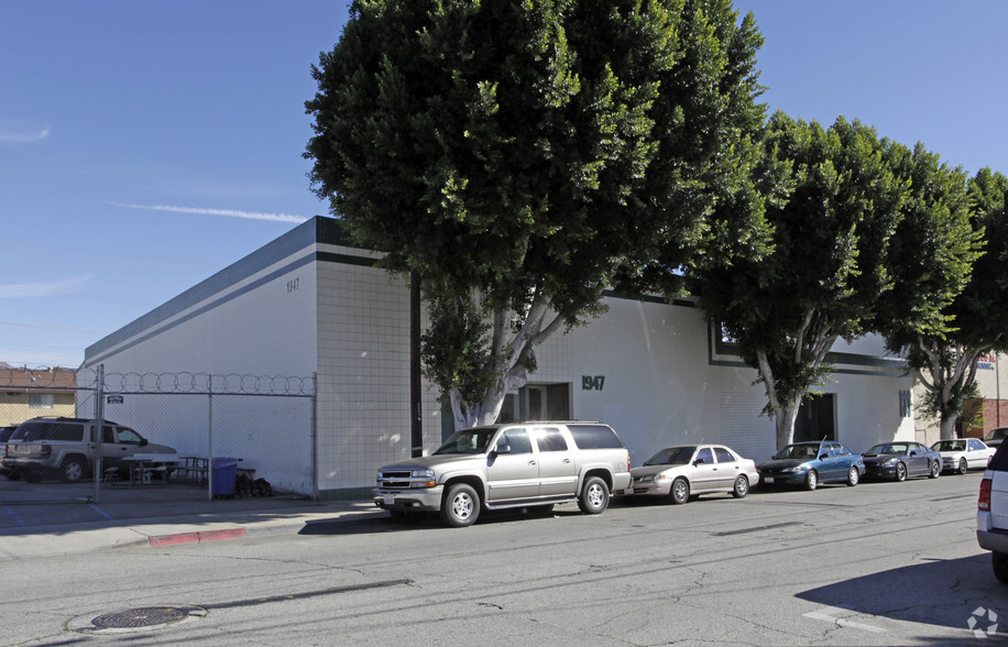 Primary Photo Of 1947 1st St, San Fernando Manufacturing For Sale