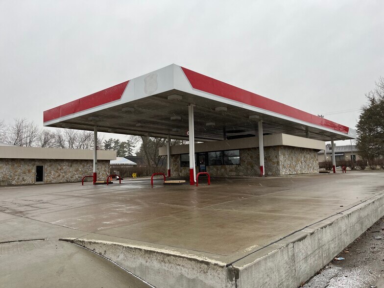 Primary Photo Of 3406 Lincoln Way, Ames Convenience Store For Lease