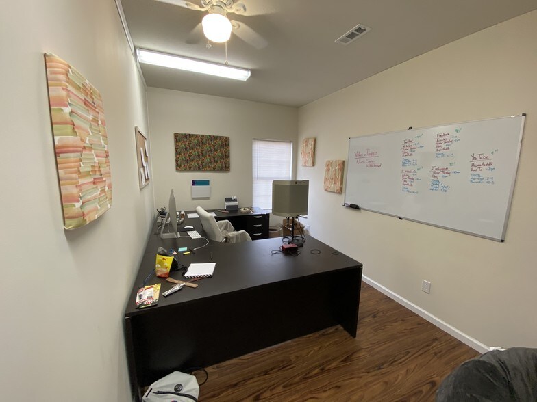More Photos Of 144 Lincoln Place Ct, Belleville Medical For Sale