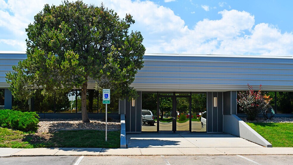 More Photos Of 1880 Industrial Cir, Longmont Office For Lease