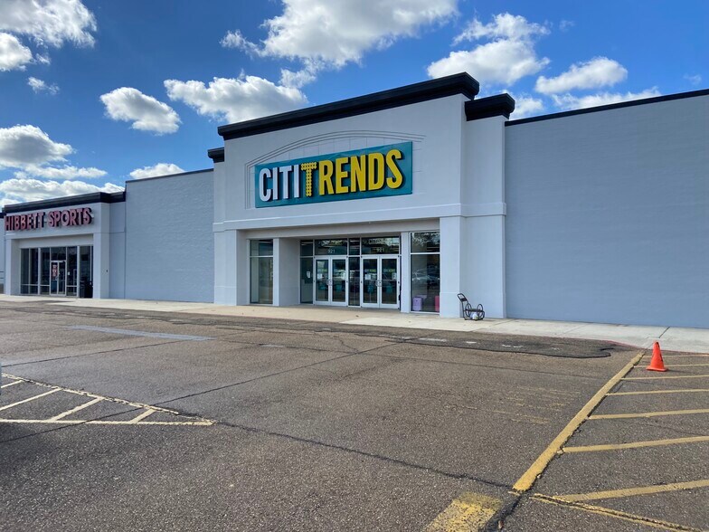 More Photos Of 921-939 Hwy 35 S, Forest Unknown For Sale