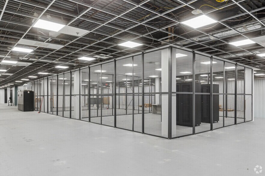 More Photos Of 2701 S Johnson St, San Angelo Industrial For Sale