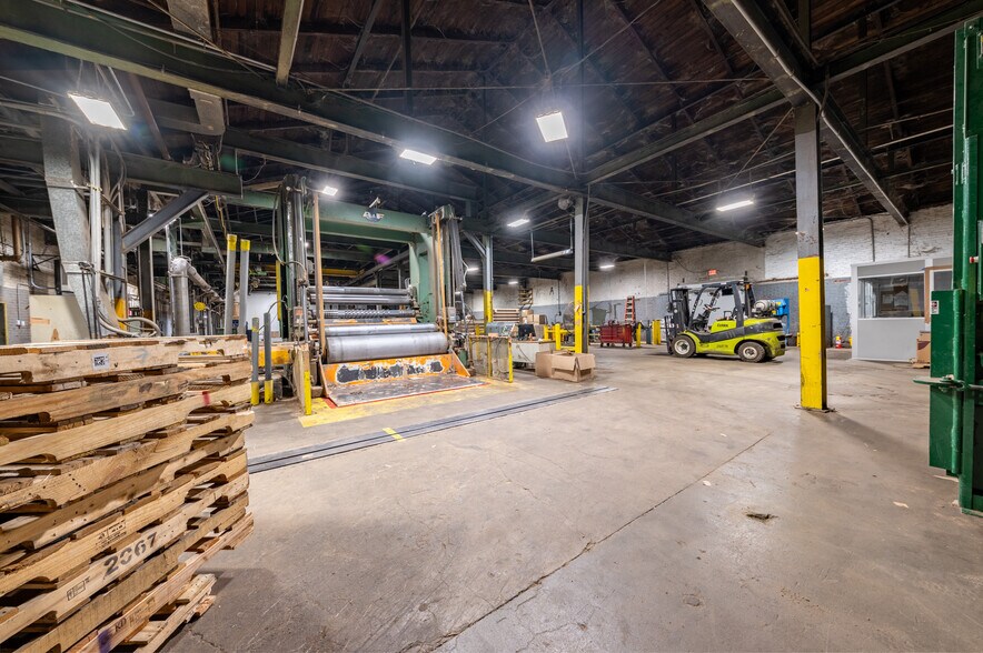 More Photos Of 164 Eyster Rd, Halltown Manufacturing For Sale