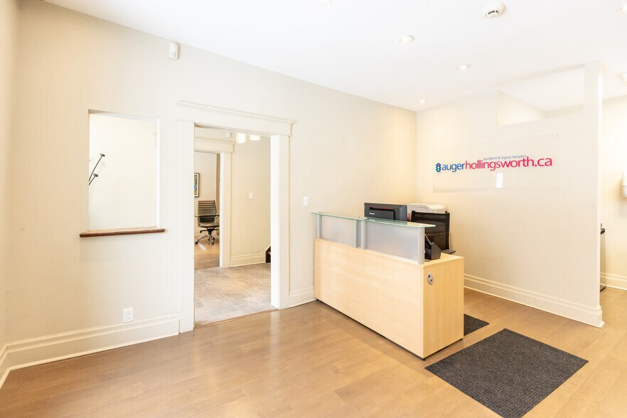 More Photos Of 304 O'connor St, Ottawa Office For Sale