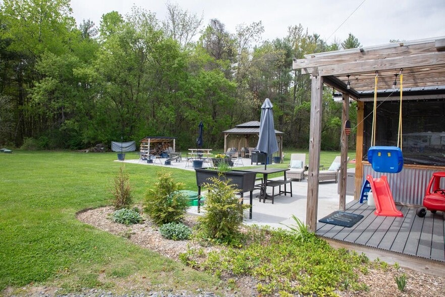 More Photos Of 2445 US-9 Rt, Peru Hotel For Sale