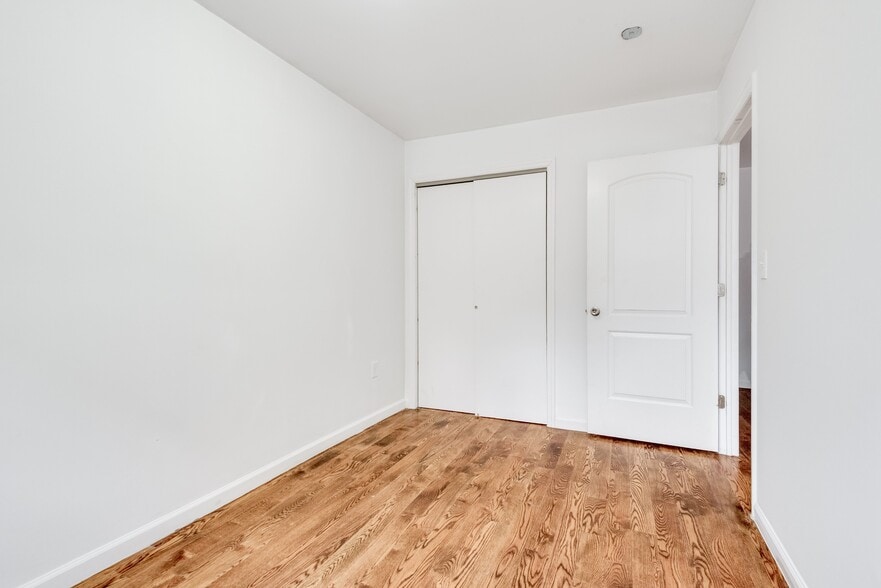 More Photos Of 253 E 206th St, Bronx Apartments For Sale