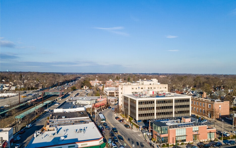 More Photos Of 1890 Palmer Ave, Larchmont Office For Lease