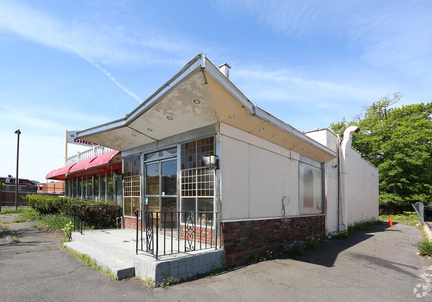 More Photos Of 175 Washington St, Hartford Restaurant For Lease