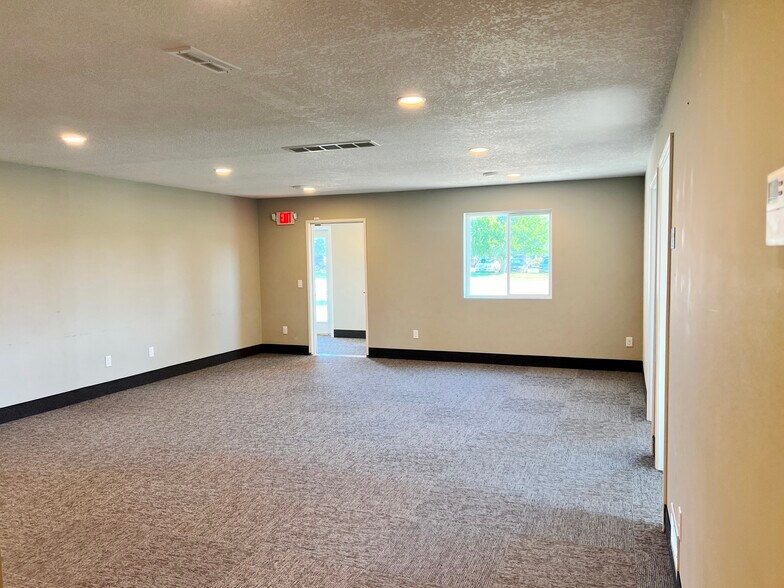 More Photos Of 7771 College Rd, Baxter Warehouse For Sale