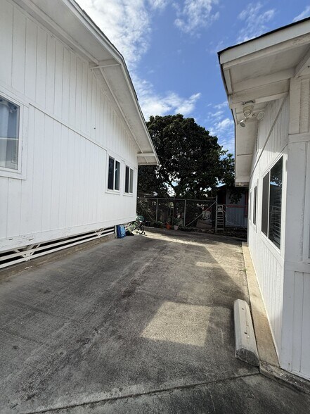 More Photos Of 1424 Gulick Ave, Honolulu Multifamily For Sale
