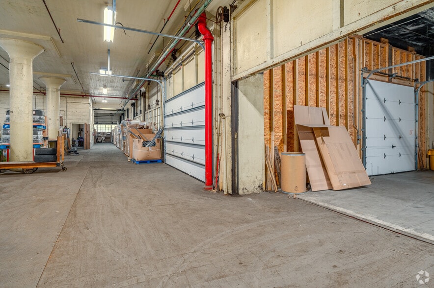 More Photos Of 117 North Ave, Youngstown Warehouse For Sale