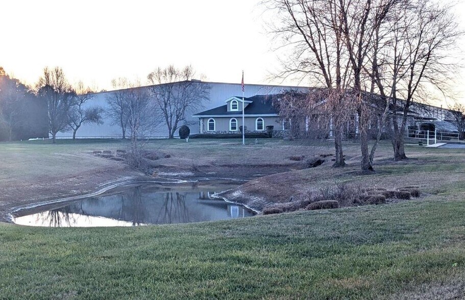 More Photos Of 4400 E New Market Hurlock Rd, Hurlock Warehouse For Lease