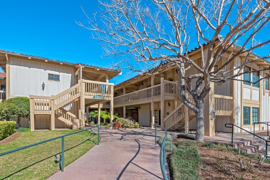 More Photos Of 32107 Lindero Canyon Rd, Westlake Village Unknown For Lease