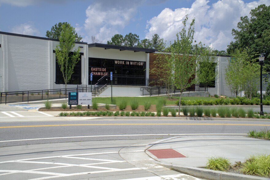 More Photos Of 5367 New Peachtree Rd, Chamblee Loft Creative Space For Lease