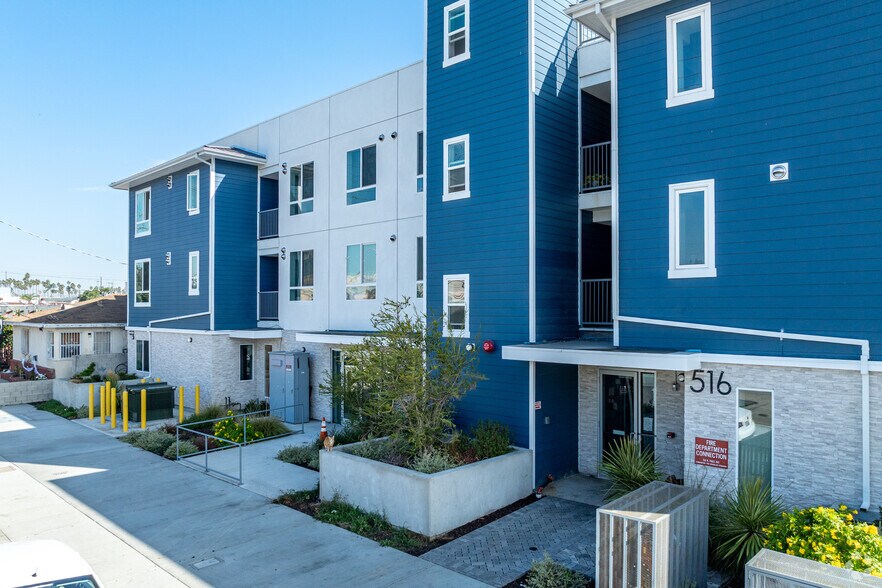More Photos Of 516 N Fries Ave, Wilmington Apartments For Sale