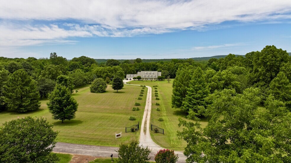 More Photos Of 3144 Riverbend Rd, Heber Springs Hotel For Sale