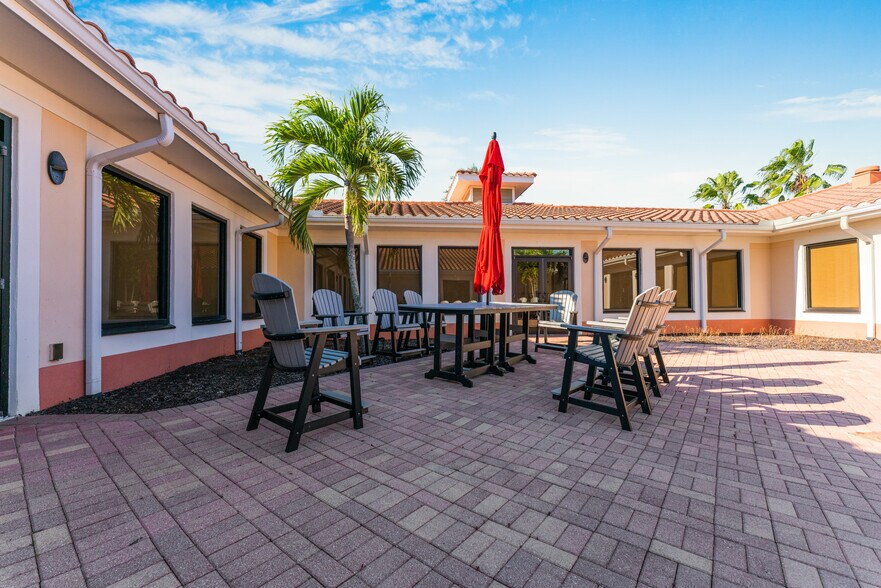 More Photos Of 9009 Town Center Pky, Bradenton Office For Sale