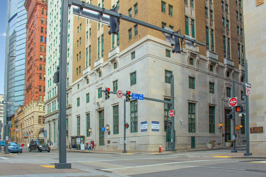 More Photos Of 304 Wood St, Pittsburgh Office Residential For Lease