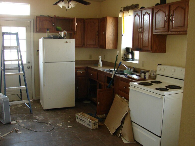 More Photos Of 111 N Poplar St, Mount Olive Apartments For Sale