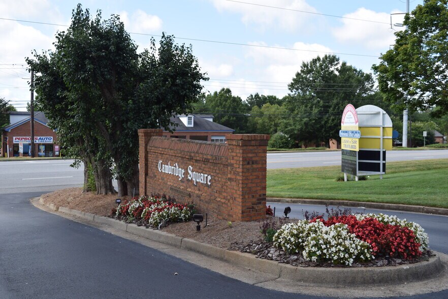 More Photos Of 1071 Cambridge Sq, Alpharetta Office For Sale