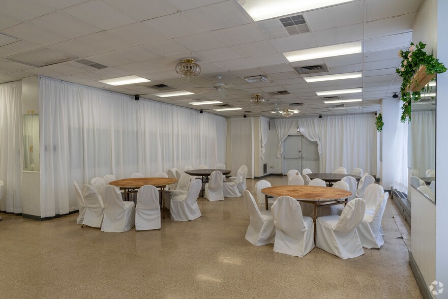 More Photos Of 1900 N Austin Ave, Chicago Manufacturing For Lease